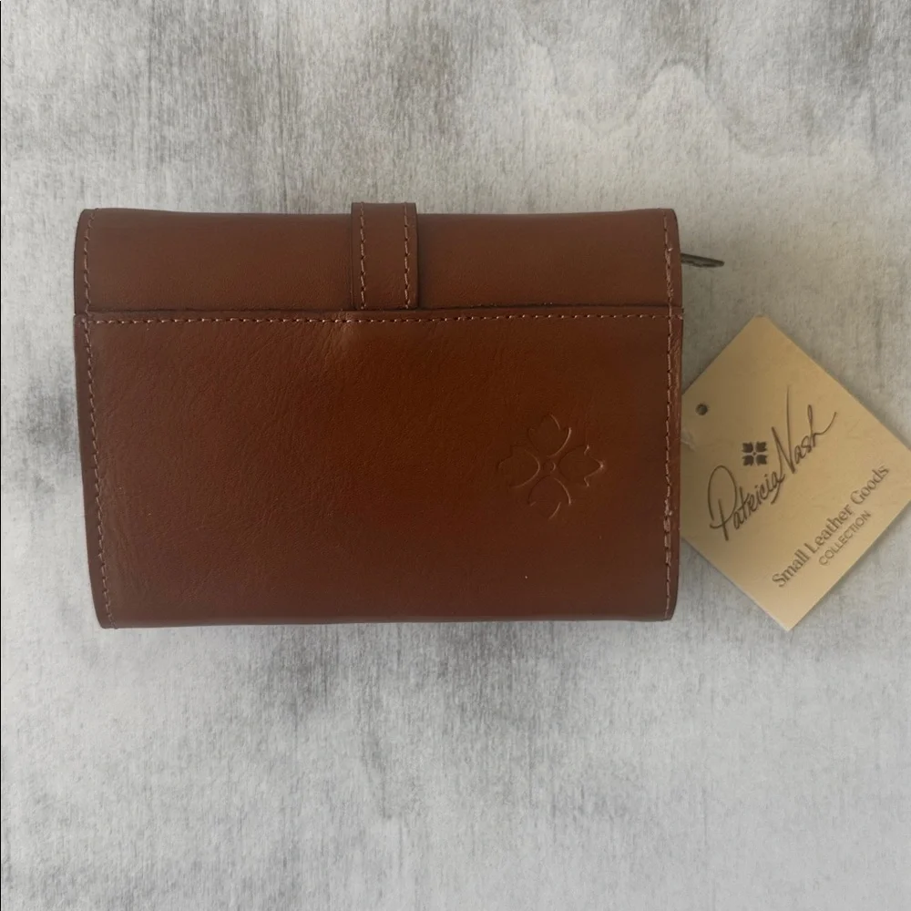 Patricia Nash Perla Trifold Leather Wallet Clutch Tan Brown